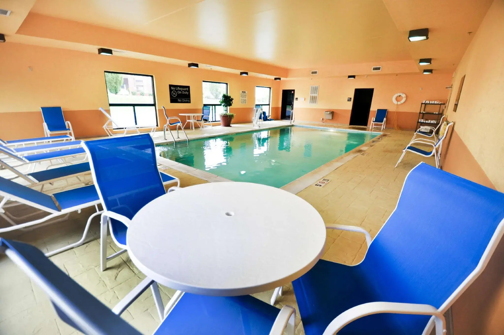 Hampton Inn & Suites Louisville East