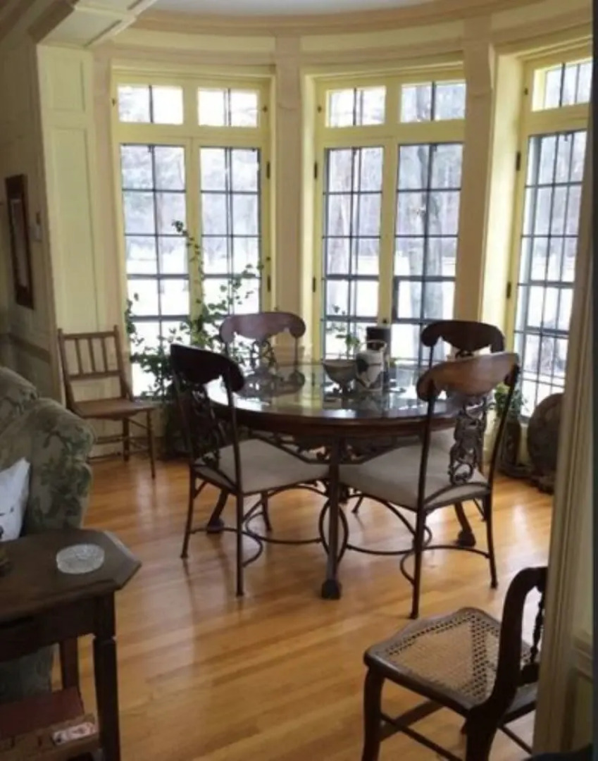 Hallett House Bed & Breakfast