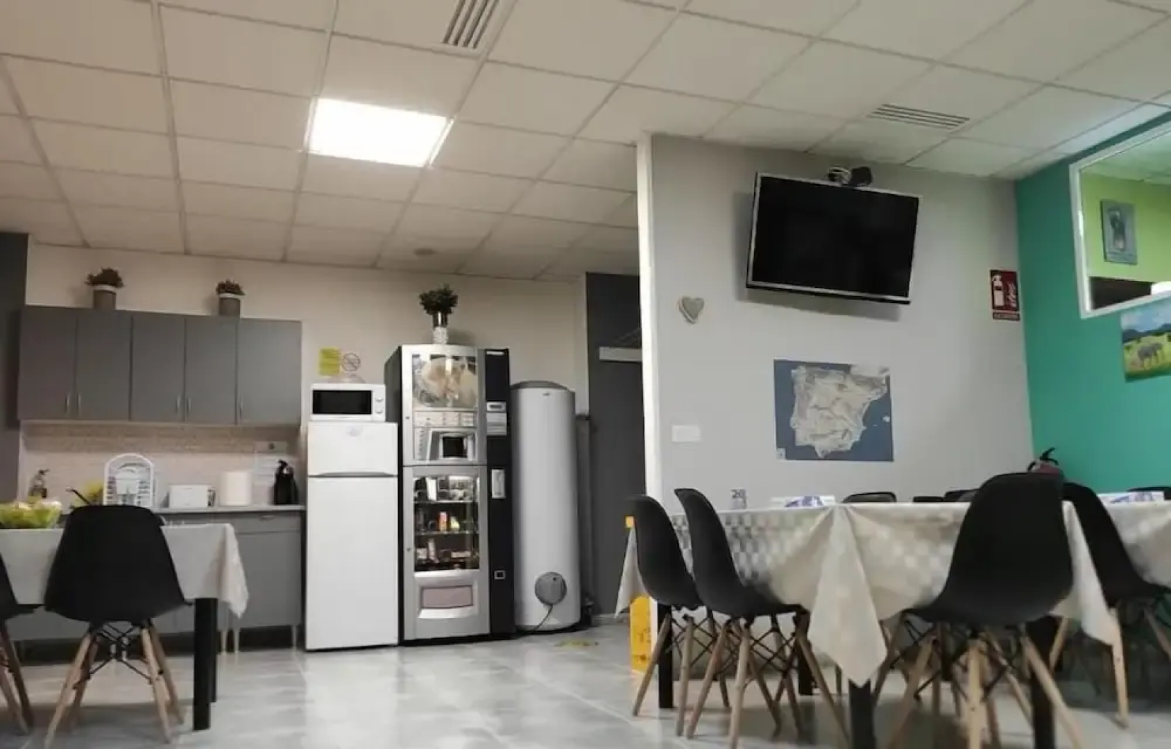 Albergue Arraigos - Hostel