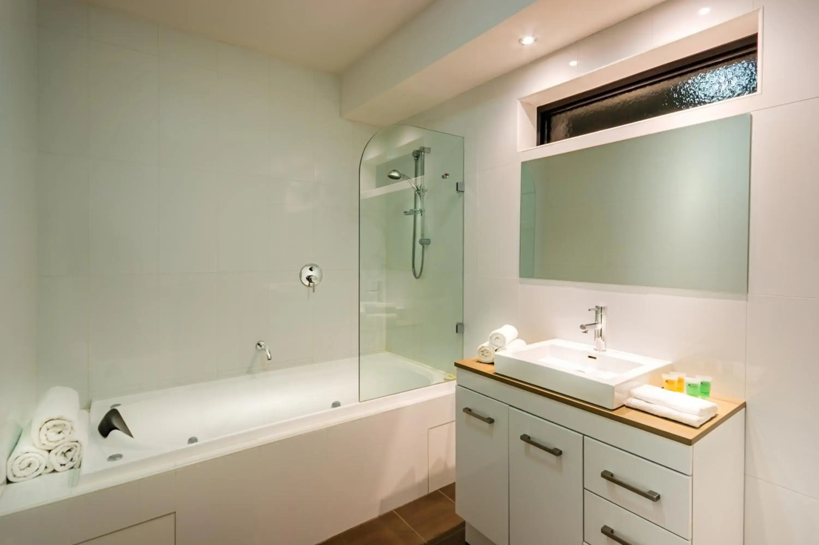 Crest on Barkly Serviced Apartments