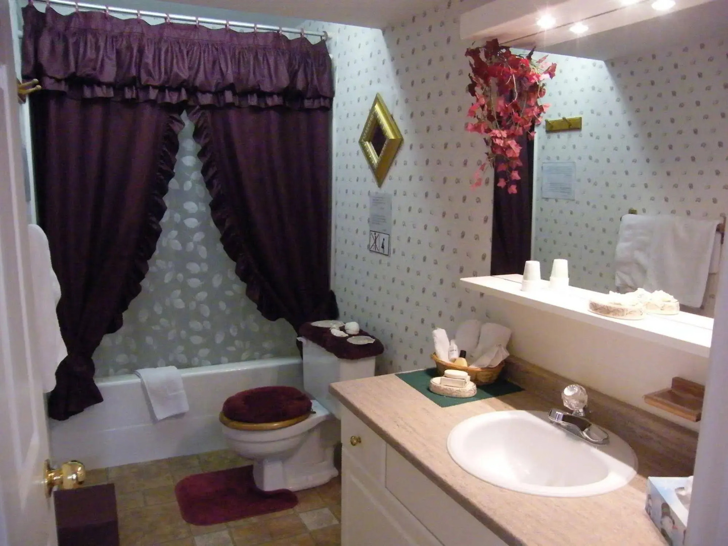 Silvern Lake Trail Bed & Breakfast