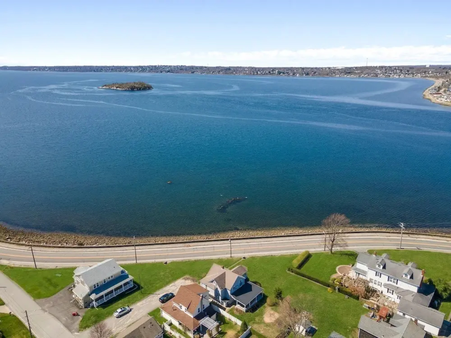 Spacious Coastal Tiverton Waterfront Getaway 3 Bedroom Cottage By Redawning