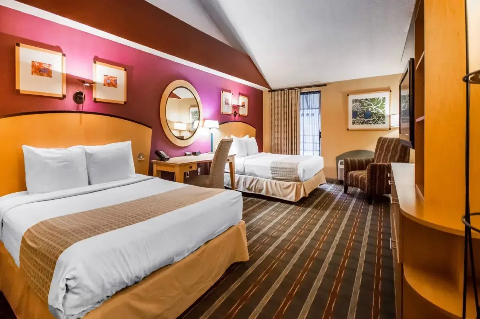 Pier 5 Hotel Baltimore