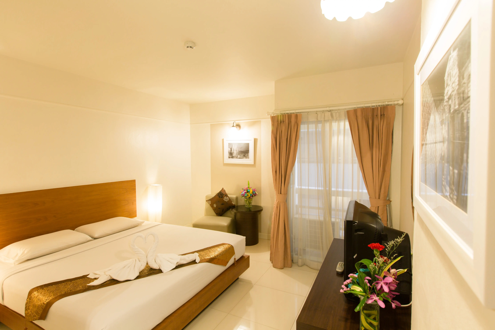 Flipper House Hotel