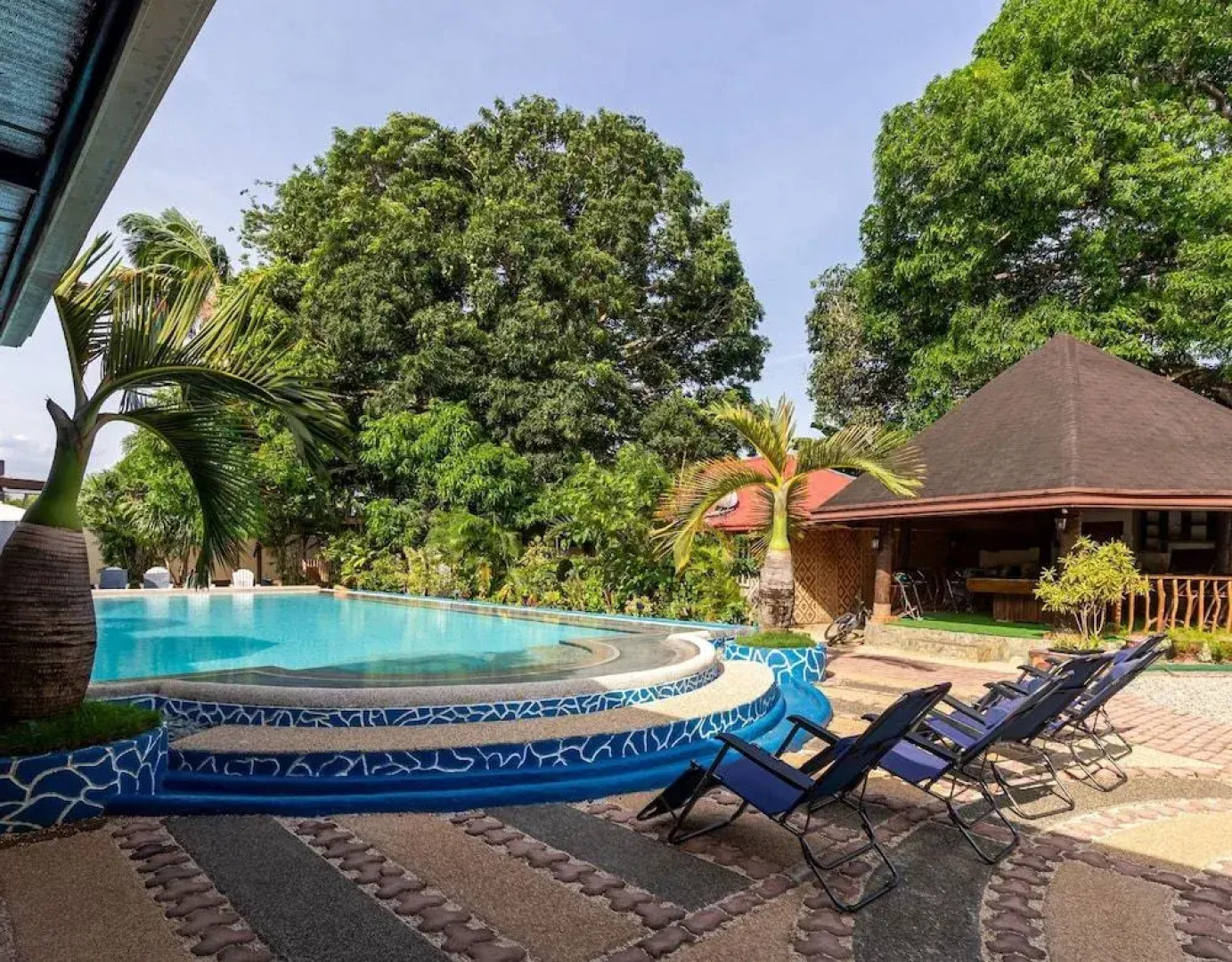 ZEN Rooms Ice Bear Inn Panglao