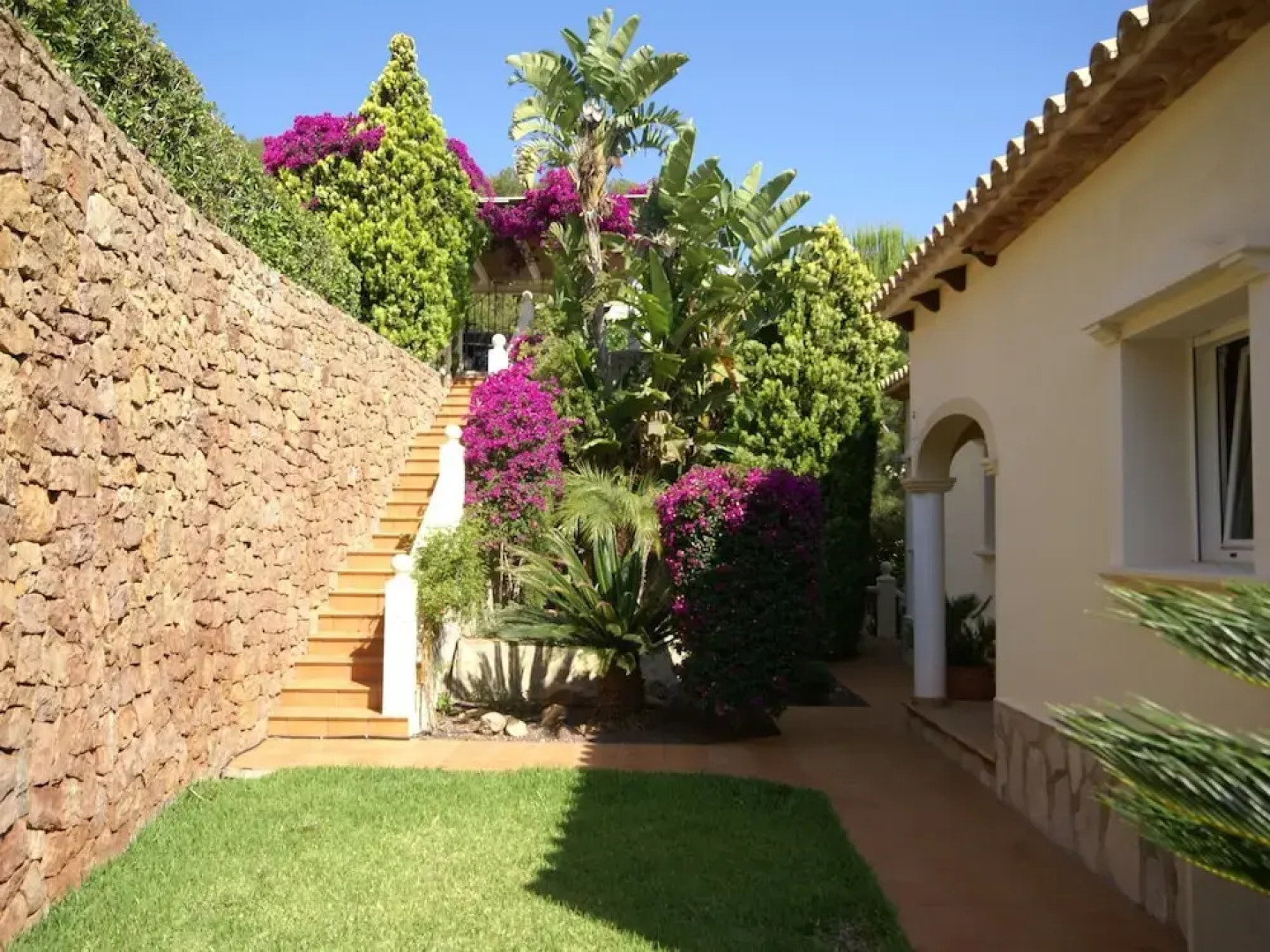 Villa with private swimming pool fantastic views of the golf complex of Denia
