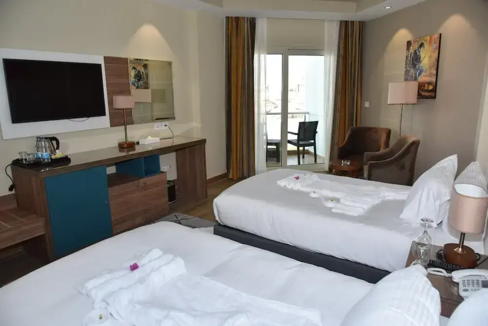 Golden jewel hotel