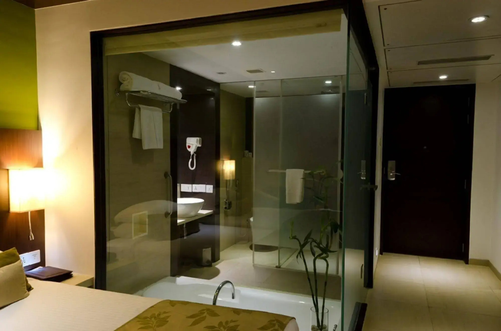 Ramee Grand Hotel and Spa, Pune