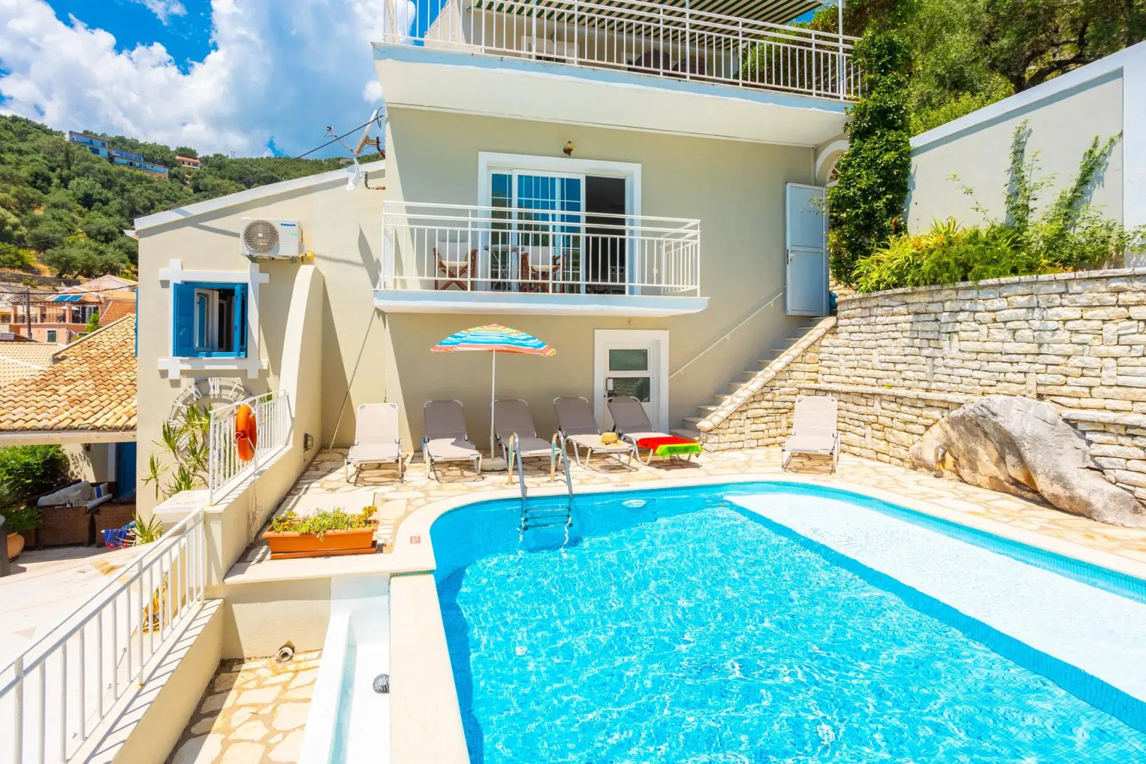 Villa Thalassa Large Private Pool Walk to Beach Sea Views A C Wifi Car Not Required - 920