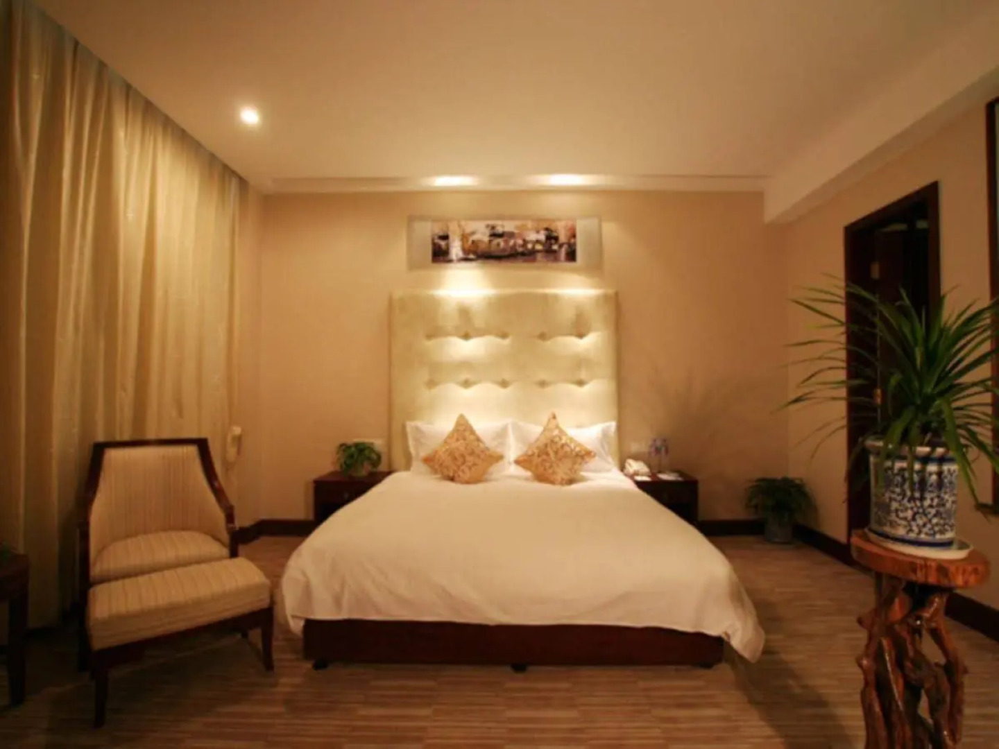 苏州新区狮山书香世家酒店