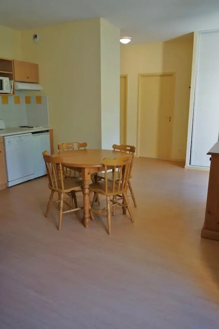 Logement n106 4pers face aux Thermes