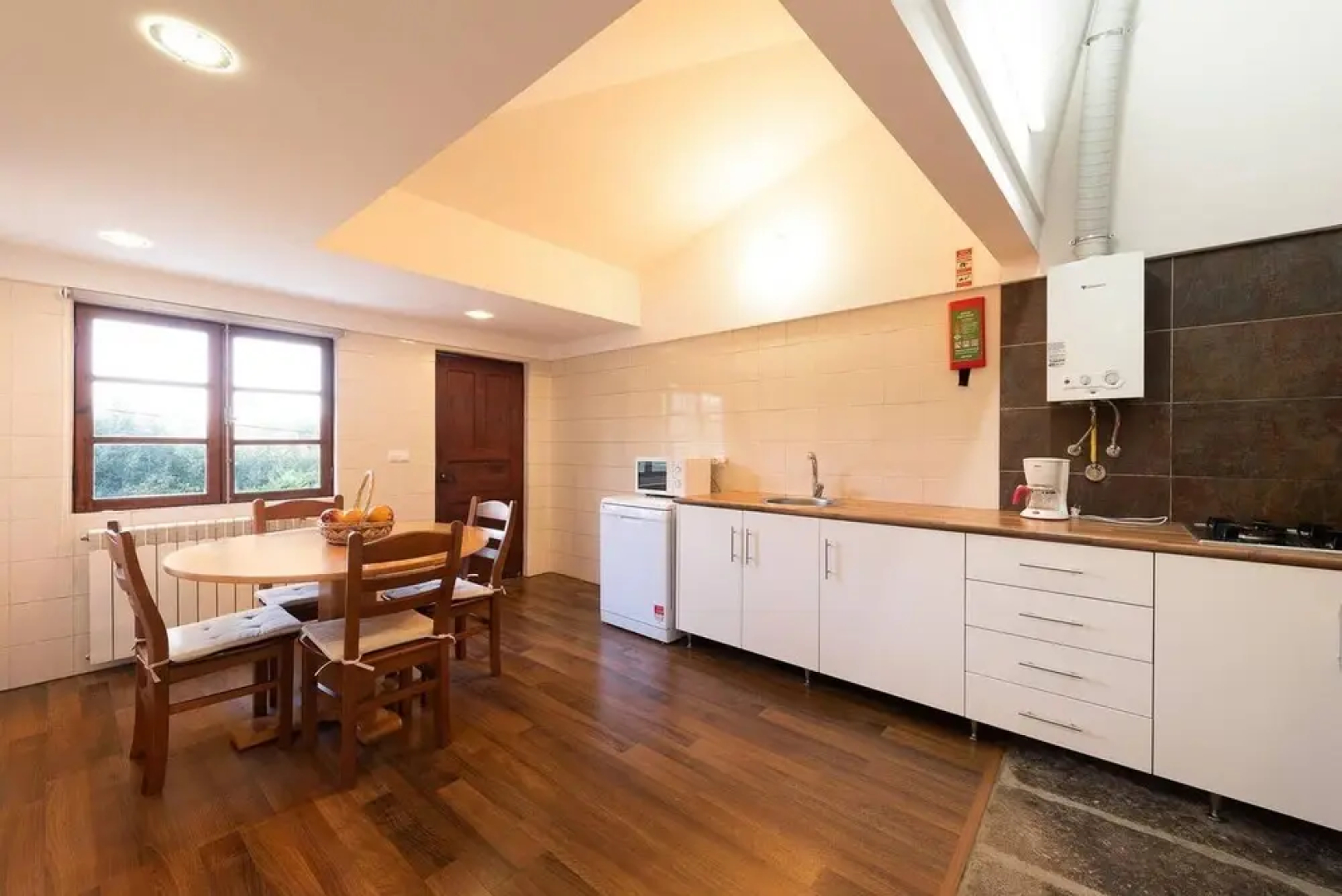 Villa With 5 Bedrooms in São Pedro do Sul, With Wonderful Mountain View, Private Pool, Furnished Garden