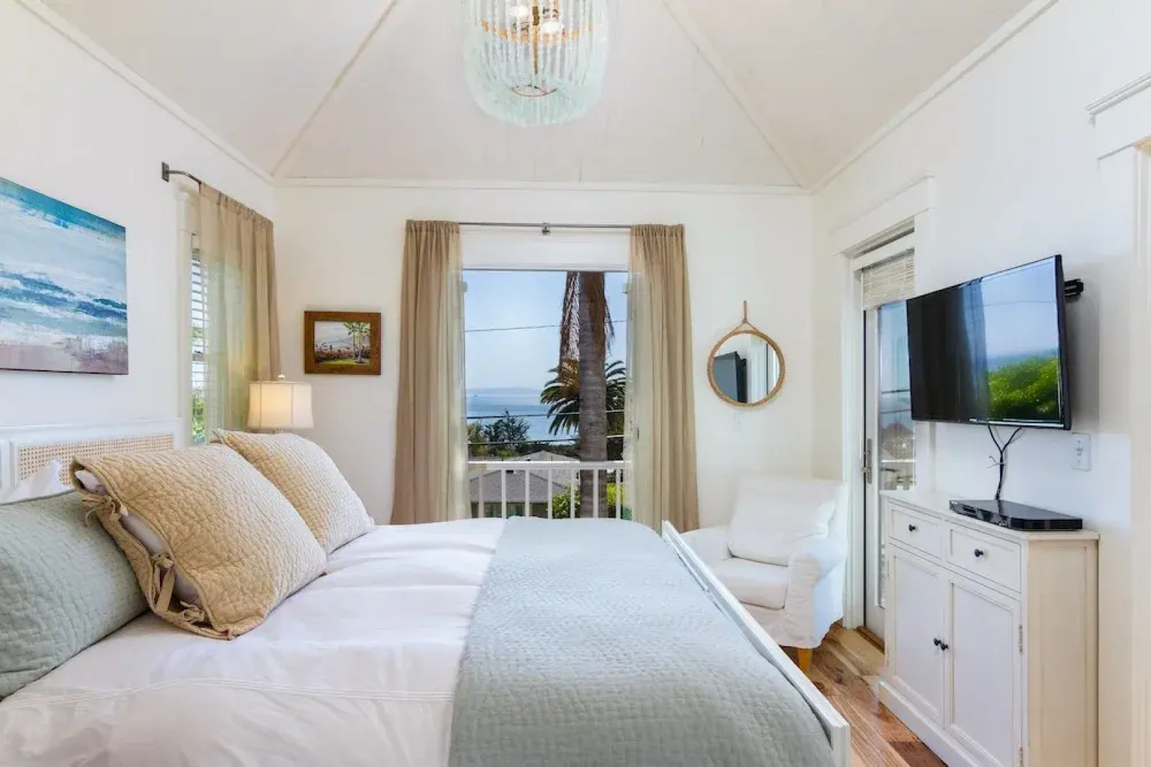 3br W/ Hot Tub, Patio & Ocean View, Close To Beach 3 Bedroom Home