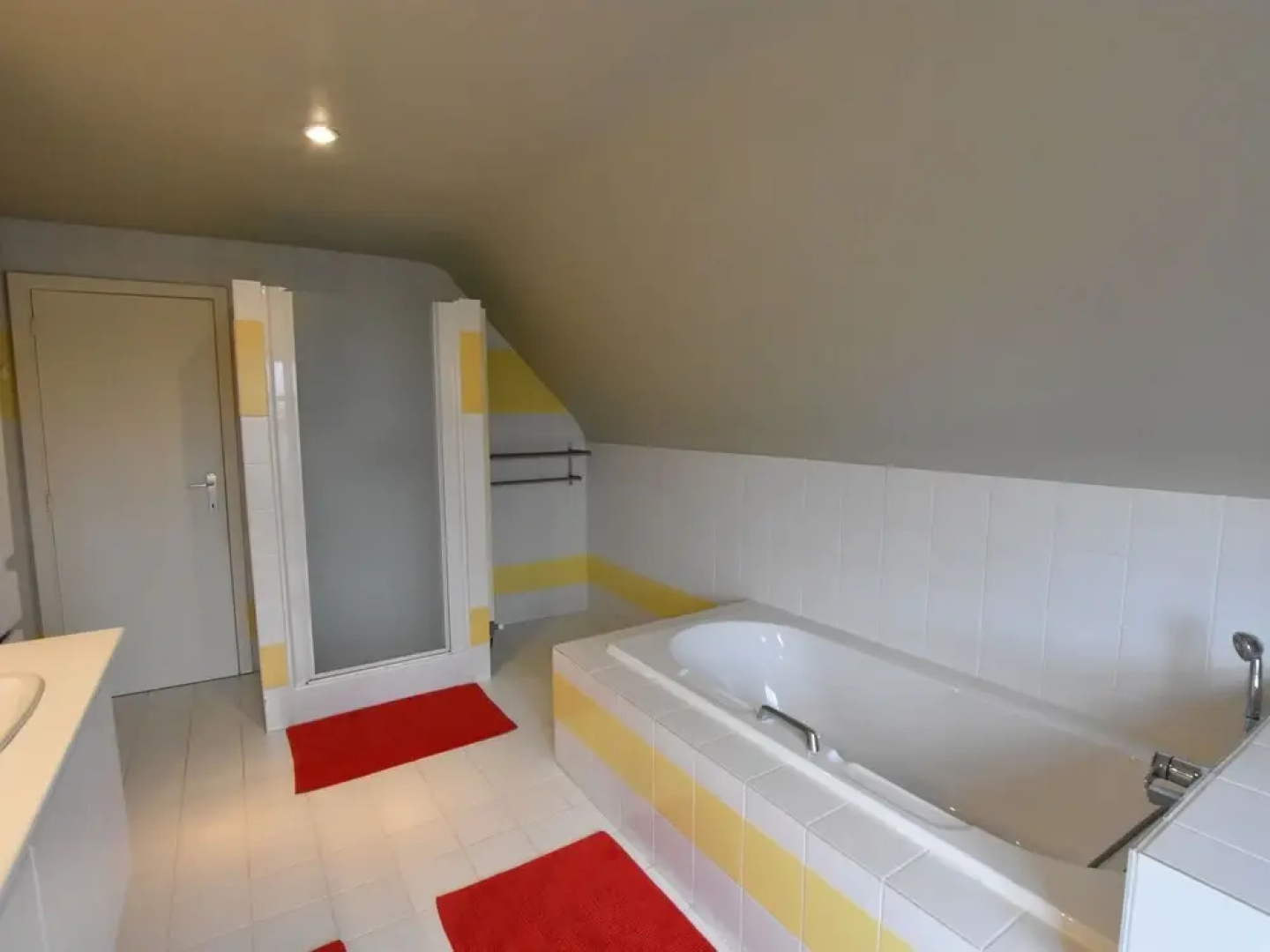 Spacious Holiday Home in Ichtegem With Garden