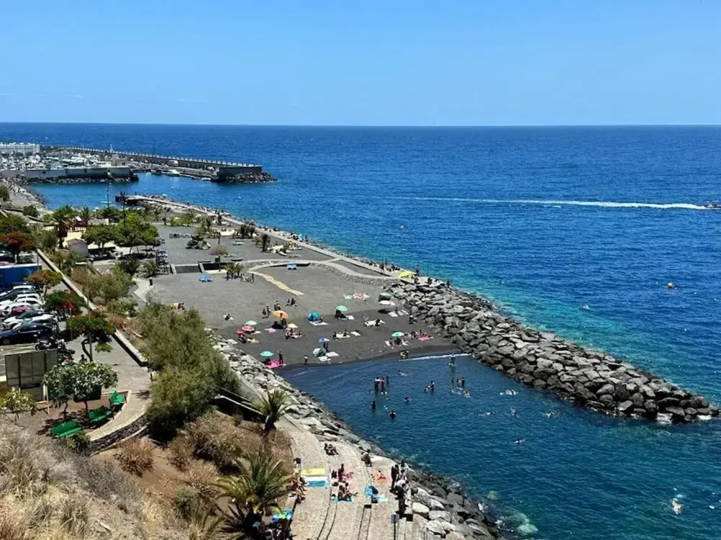 Apartment in Radazul With Stunning Sea Views
