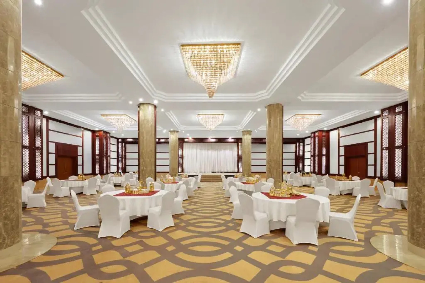 Отель Makarem Mina