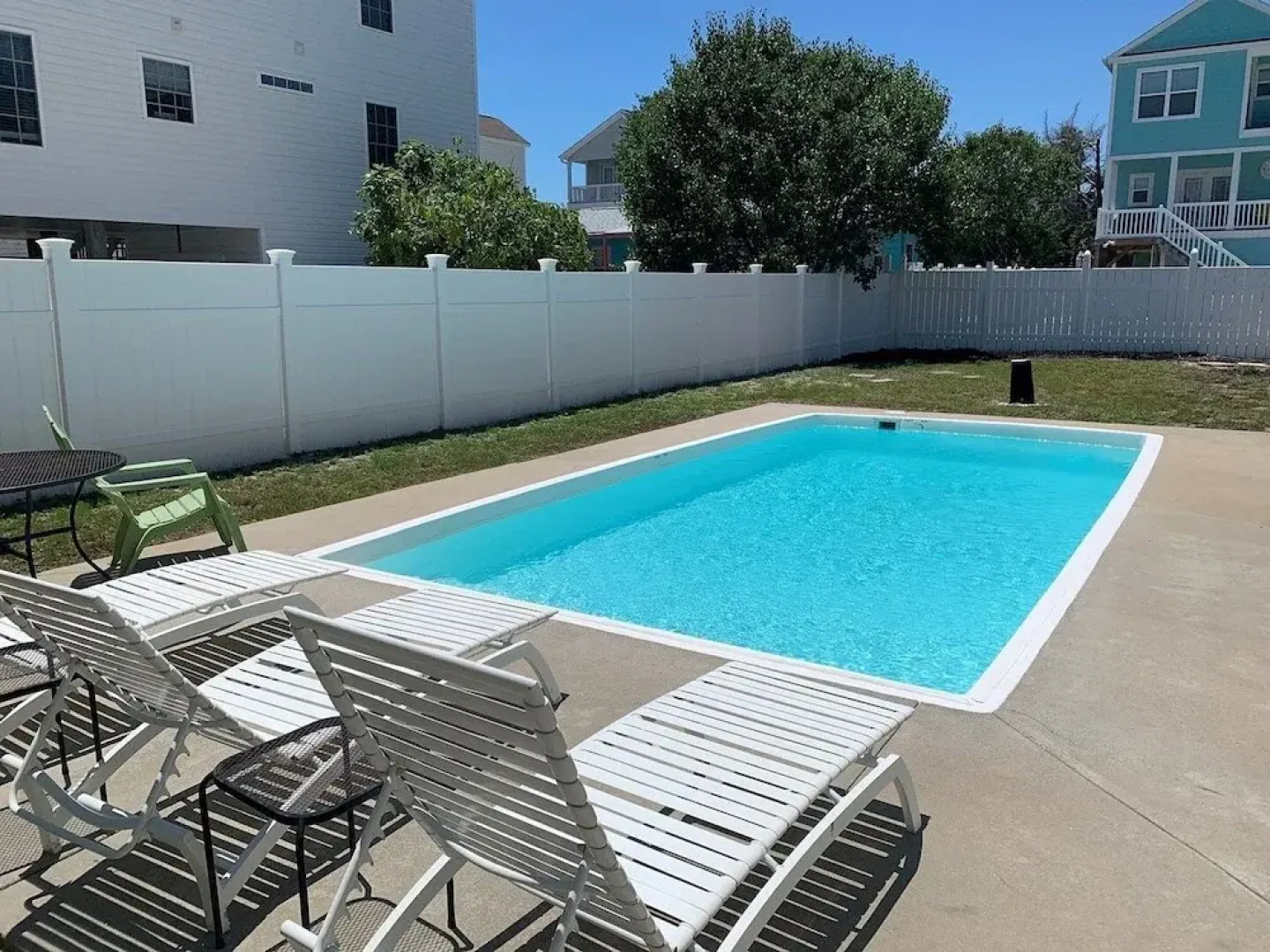 Cooper's Lighthouse 4 Bedroom Home by RedAwning