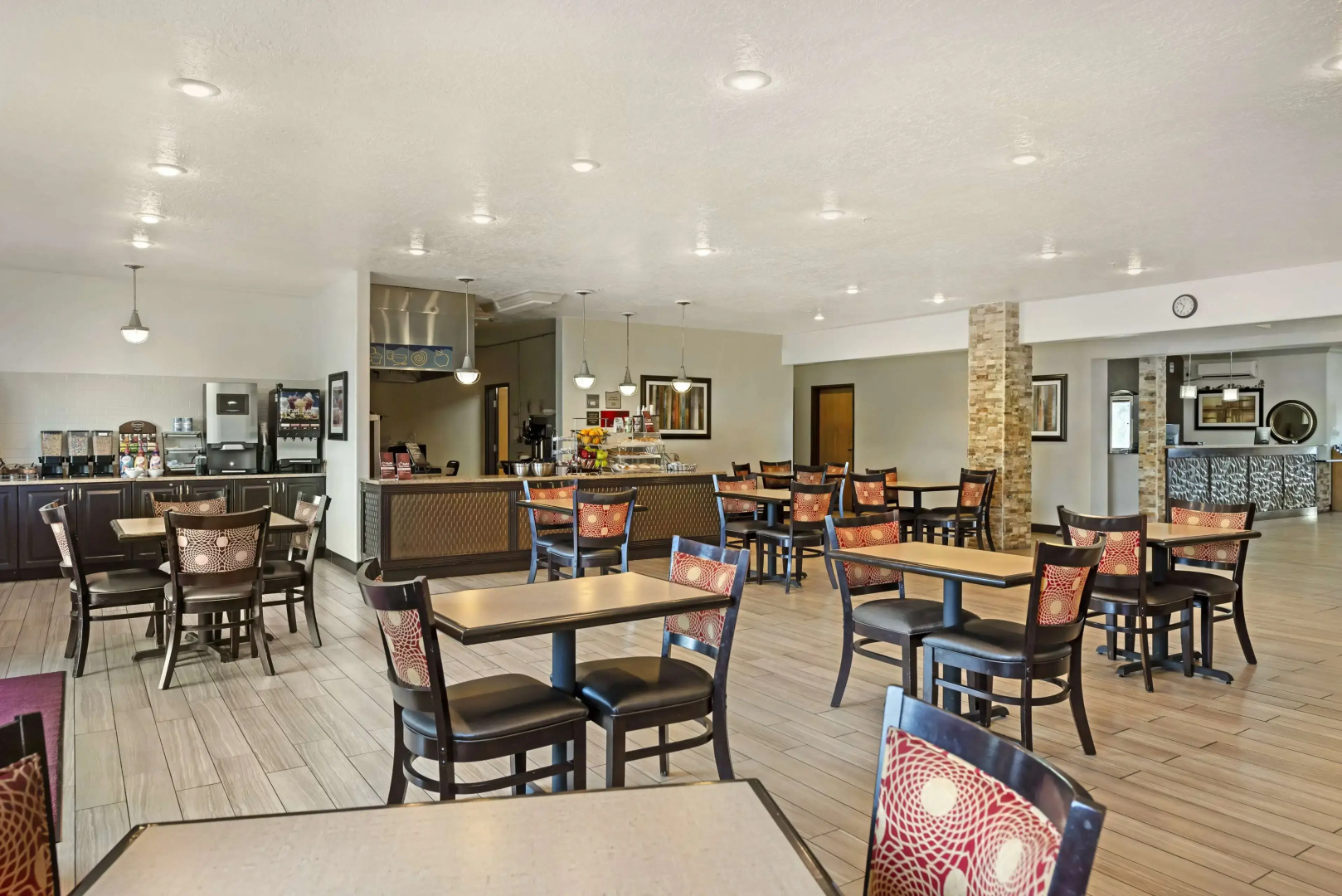 Best Western Plus Eagleridge Inn & Suites