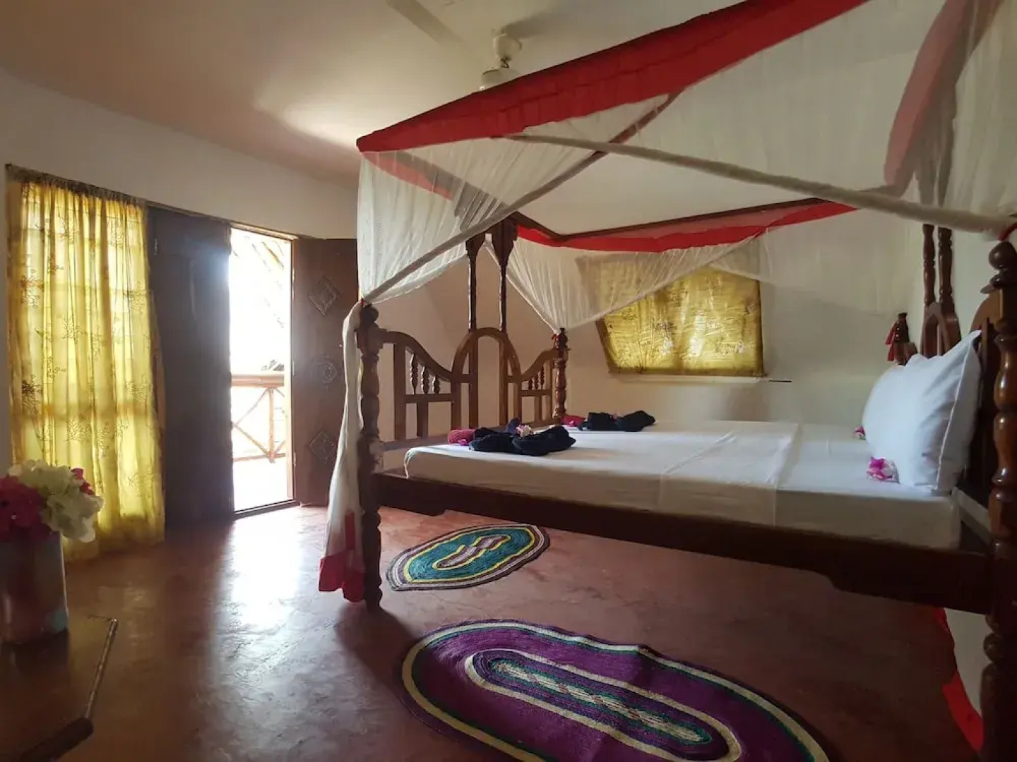 Queen of Sheba Beach Lodge