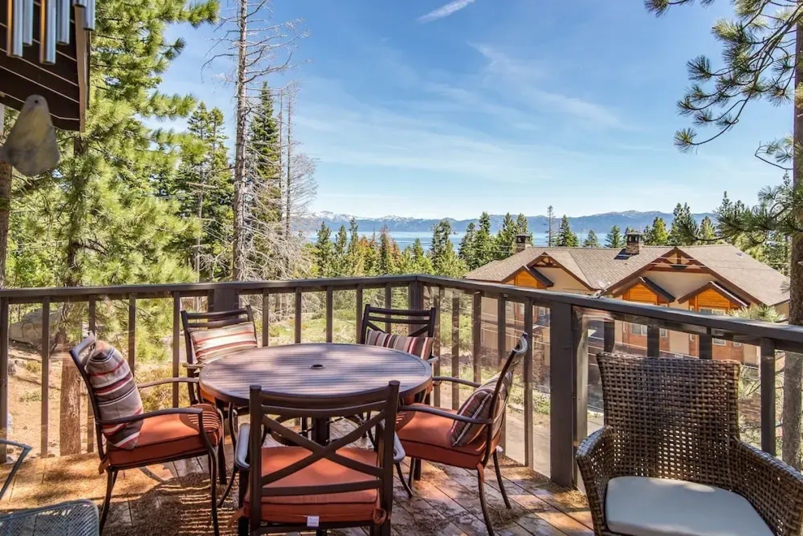 4br Lake View W/ Double Decks 4 Bedroom Cabin