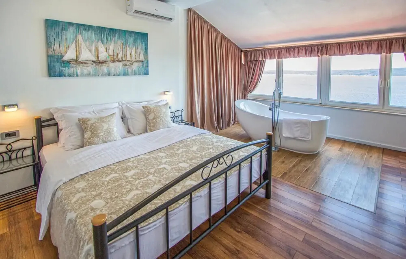 Amazing Home in Zavala With 3 Bedrooms, Wifi and Outdoor Swimming Pool