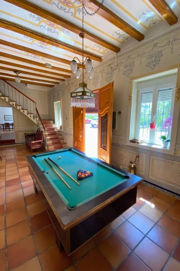 Complete, Spacious House, With Pool and Surrounded by Nature