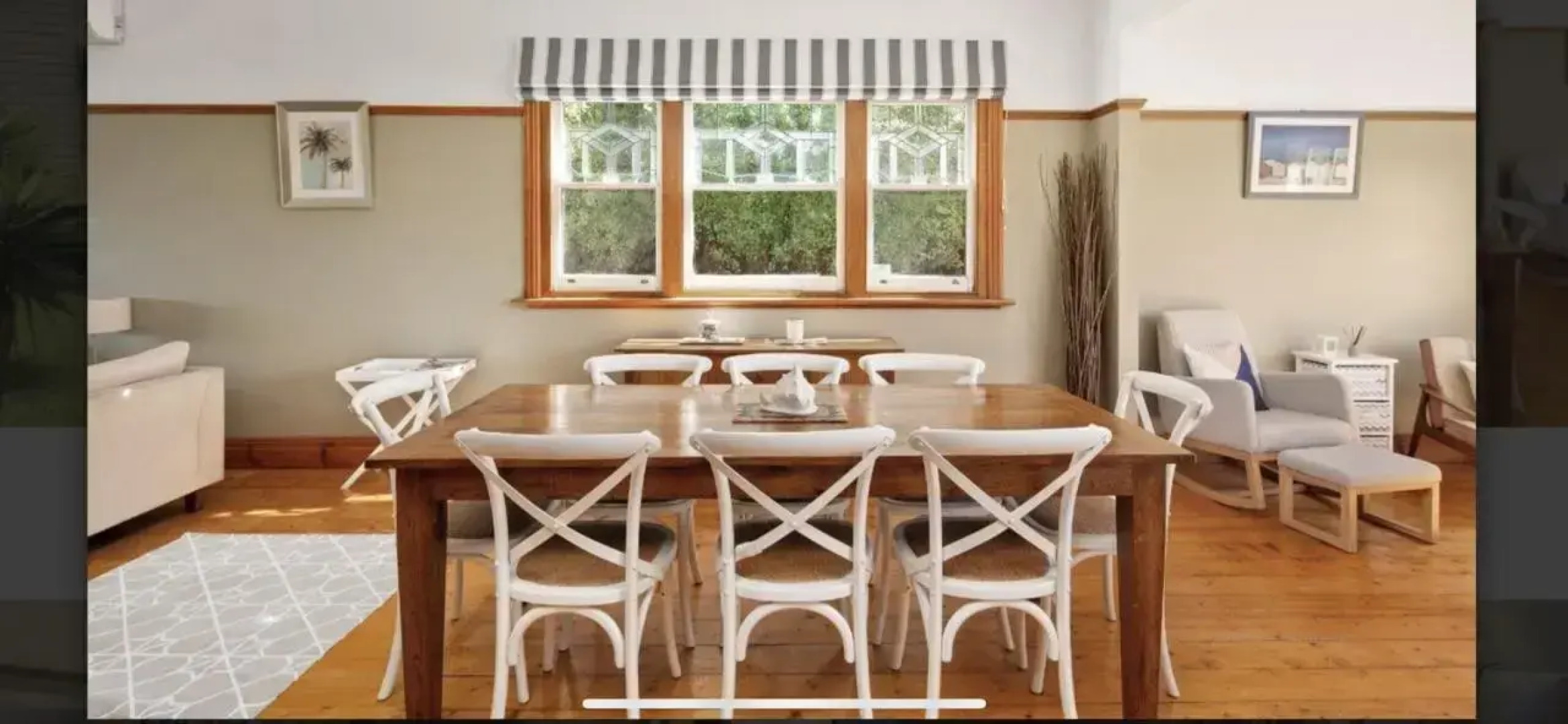 Sinnamon's By The Sea