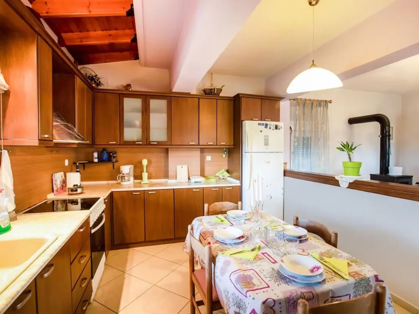 Quaint Farmhouse in Plagiari surrounded with Olive Trees
