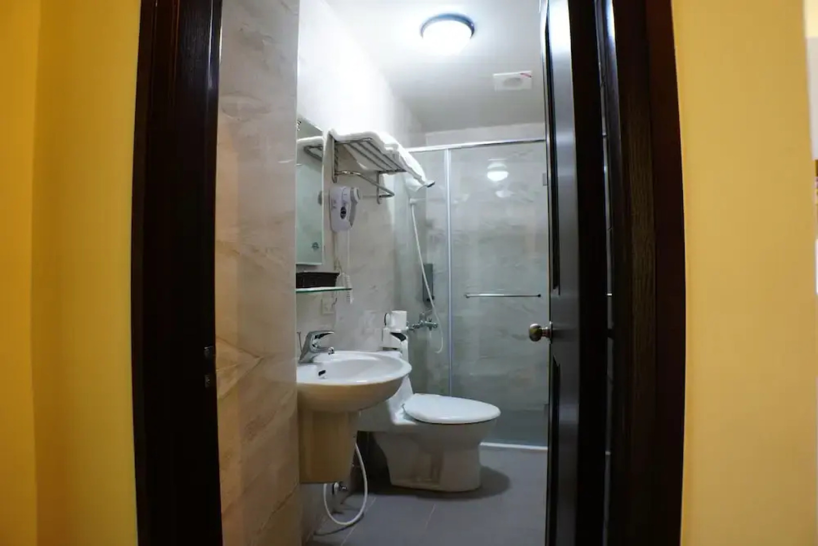 Warm  Bed And Breakfast