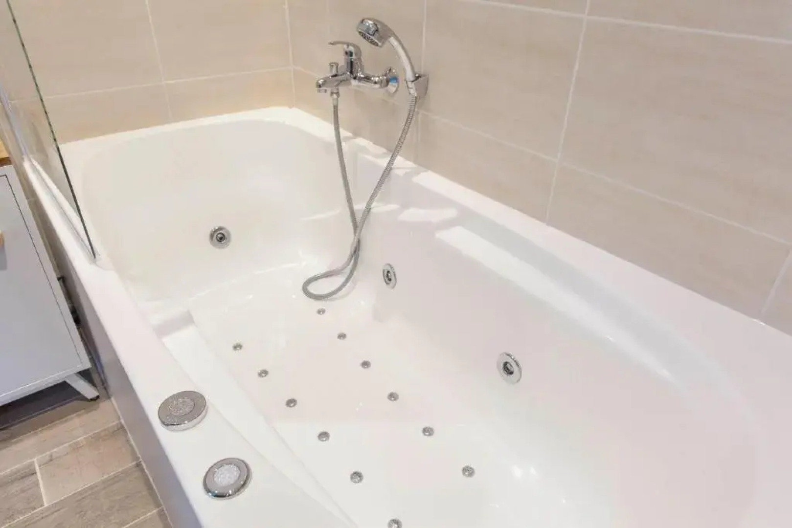 L'ANTENNE de 1 à 4 pers - 2 SdB -1 Balnéo