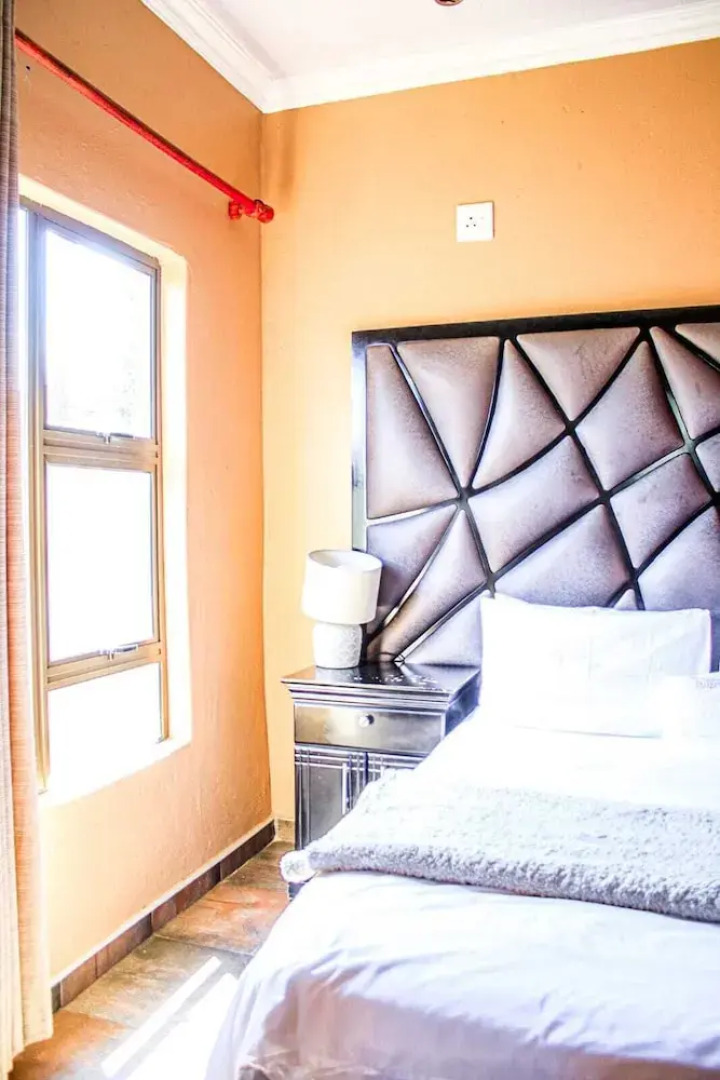 Thavhani Guest House