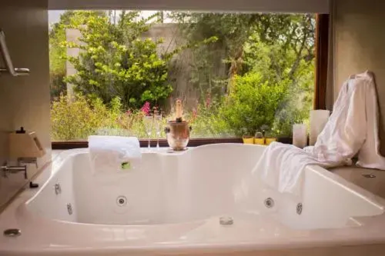 Calma Nono Natural Suites