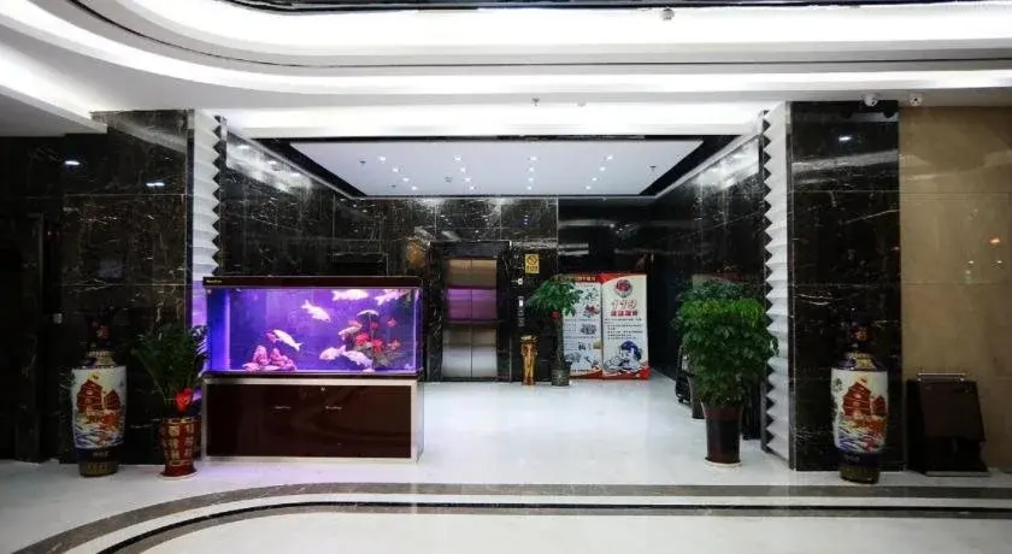 Jiayuguan Jingdu Holiday Hotel