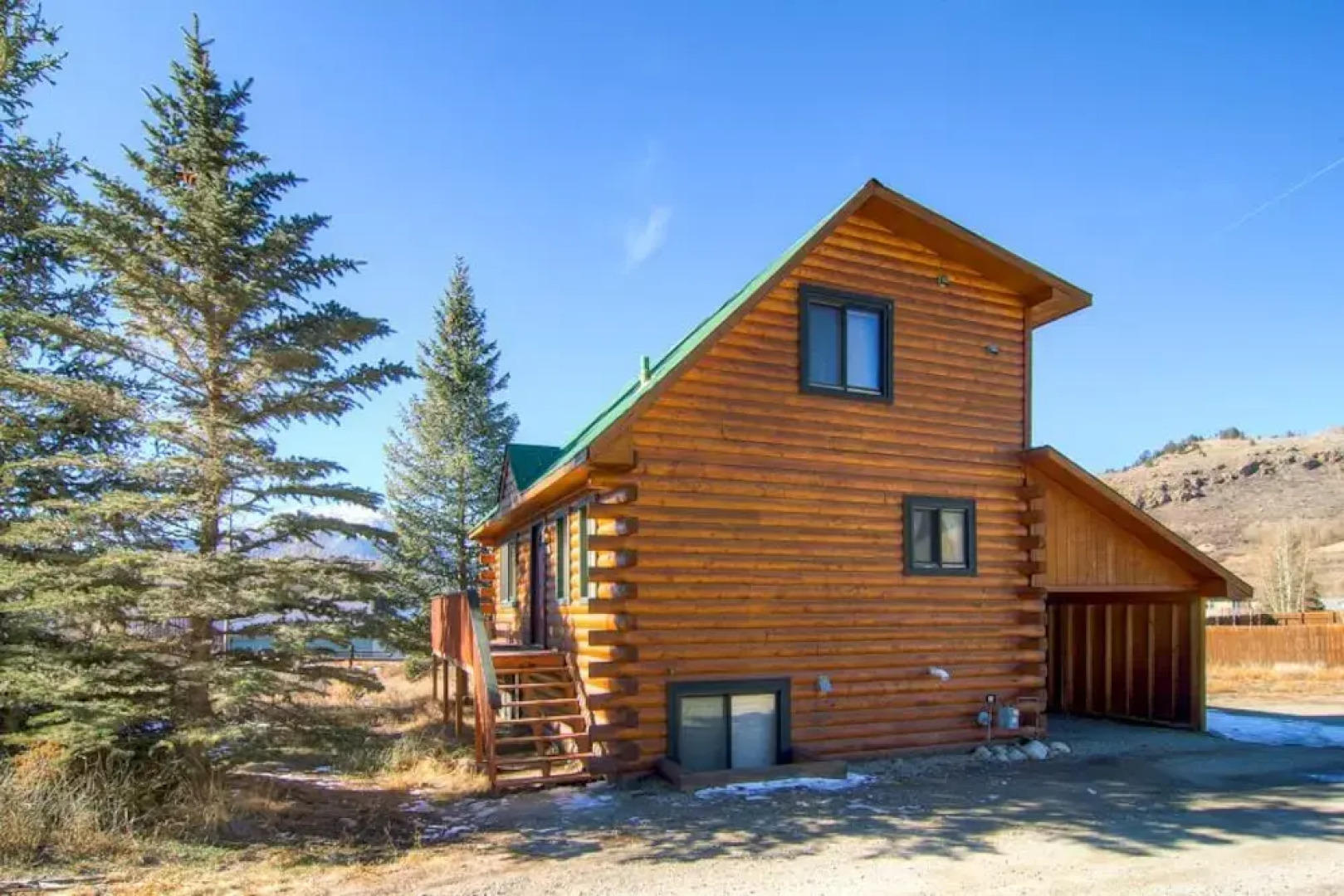 597 Deerpath 3 Br home by RedAwning