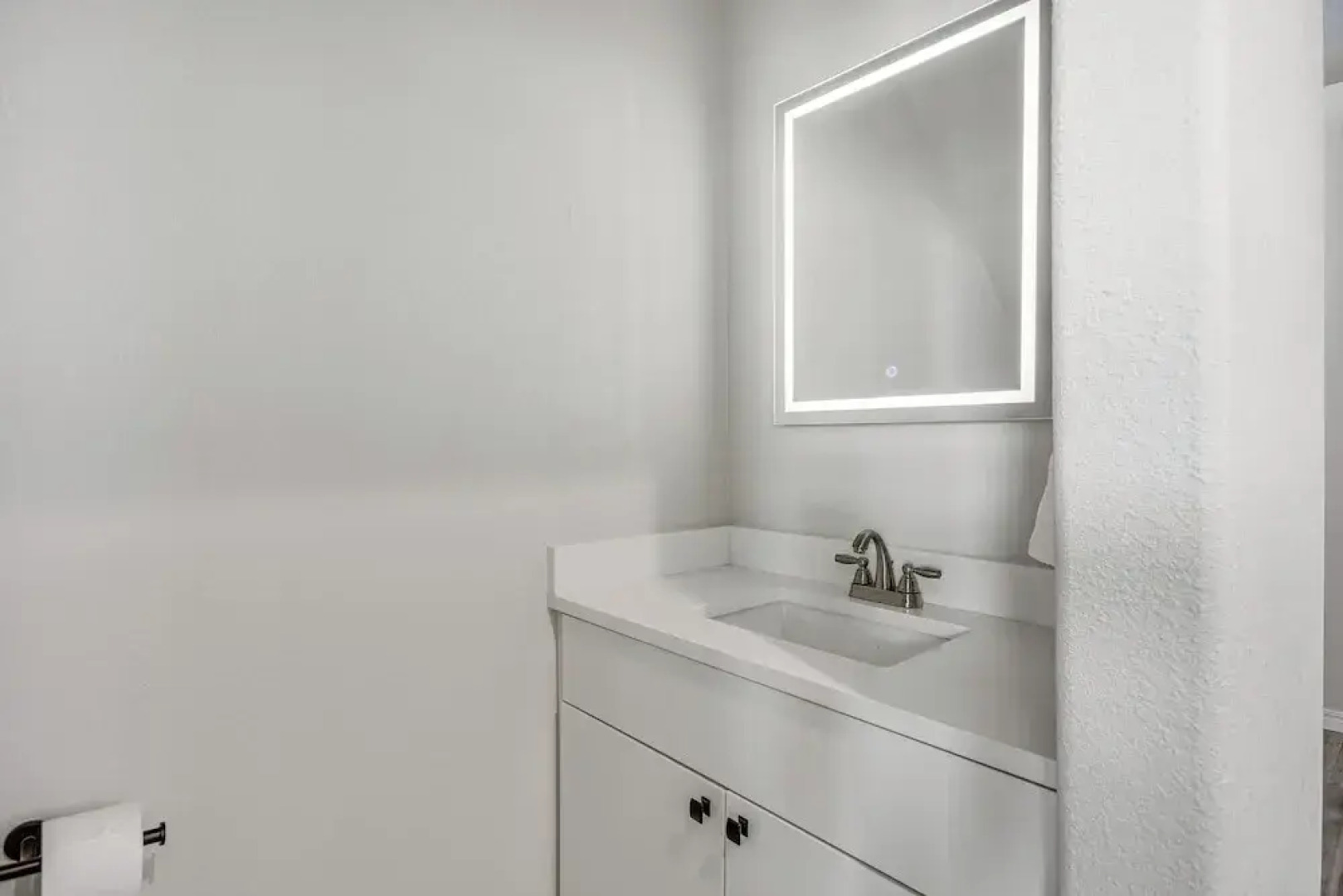 Pets Welcome: Newly Built Abode In Canyon!