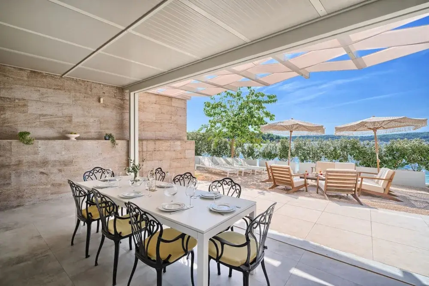 Livingstone Beach House