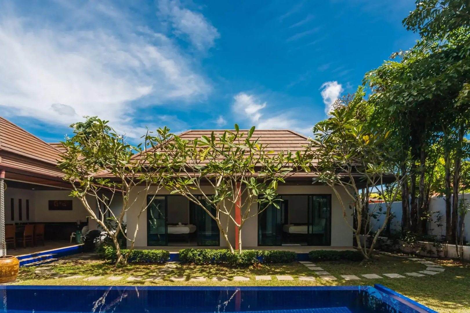 Frangipani Villa in Nai Harn (5 bedroom)