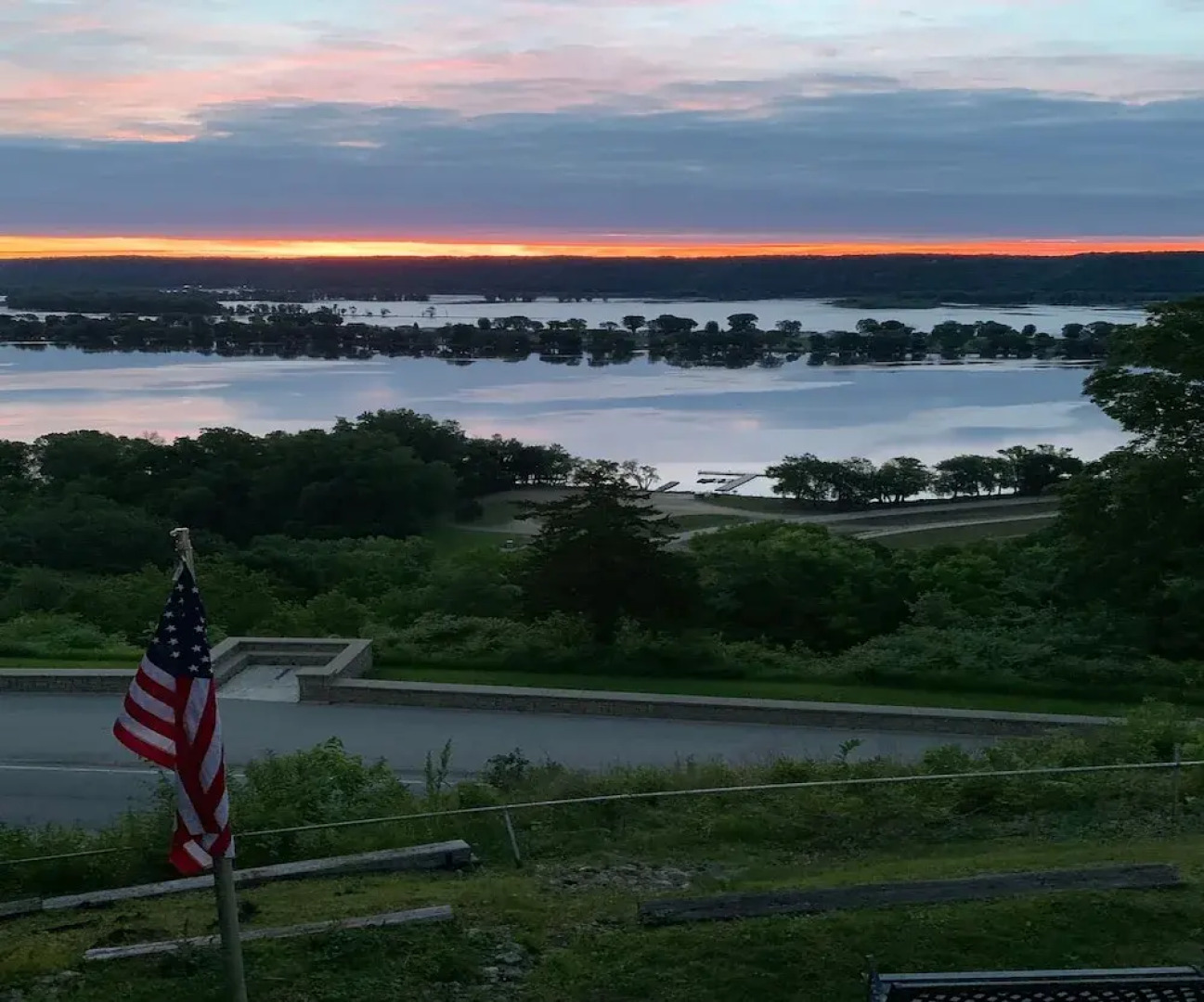 Eagle View Motel & Retreat