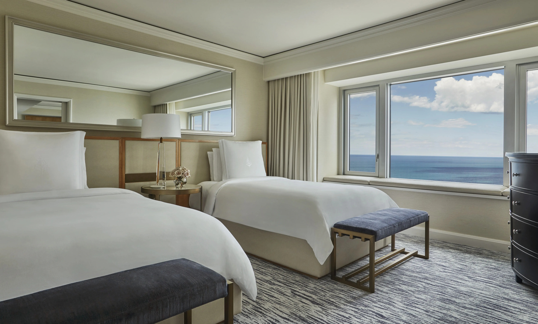 Отель Four Seasons Chicago