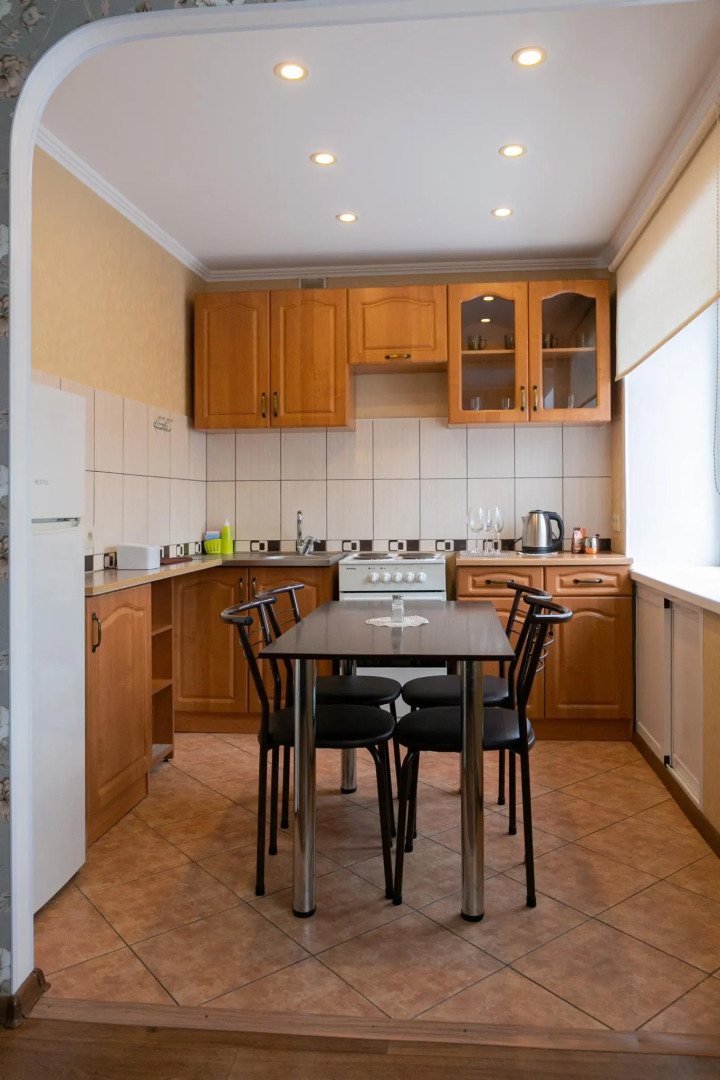 Клавис на Сурикова 4