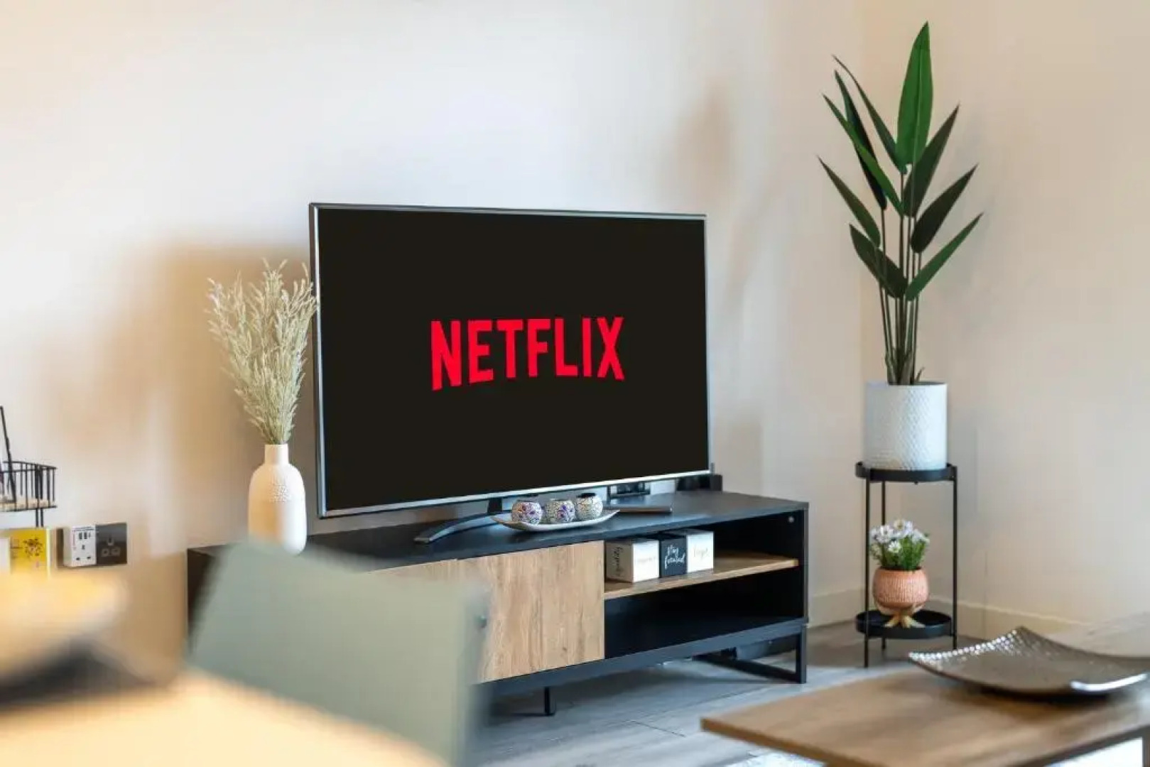 Ashview 2 - Heathrow - Thorpe Park - Free Parking