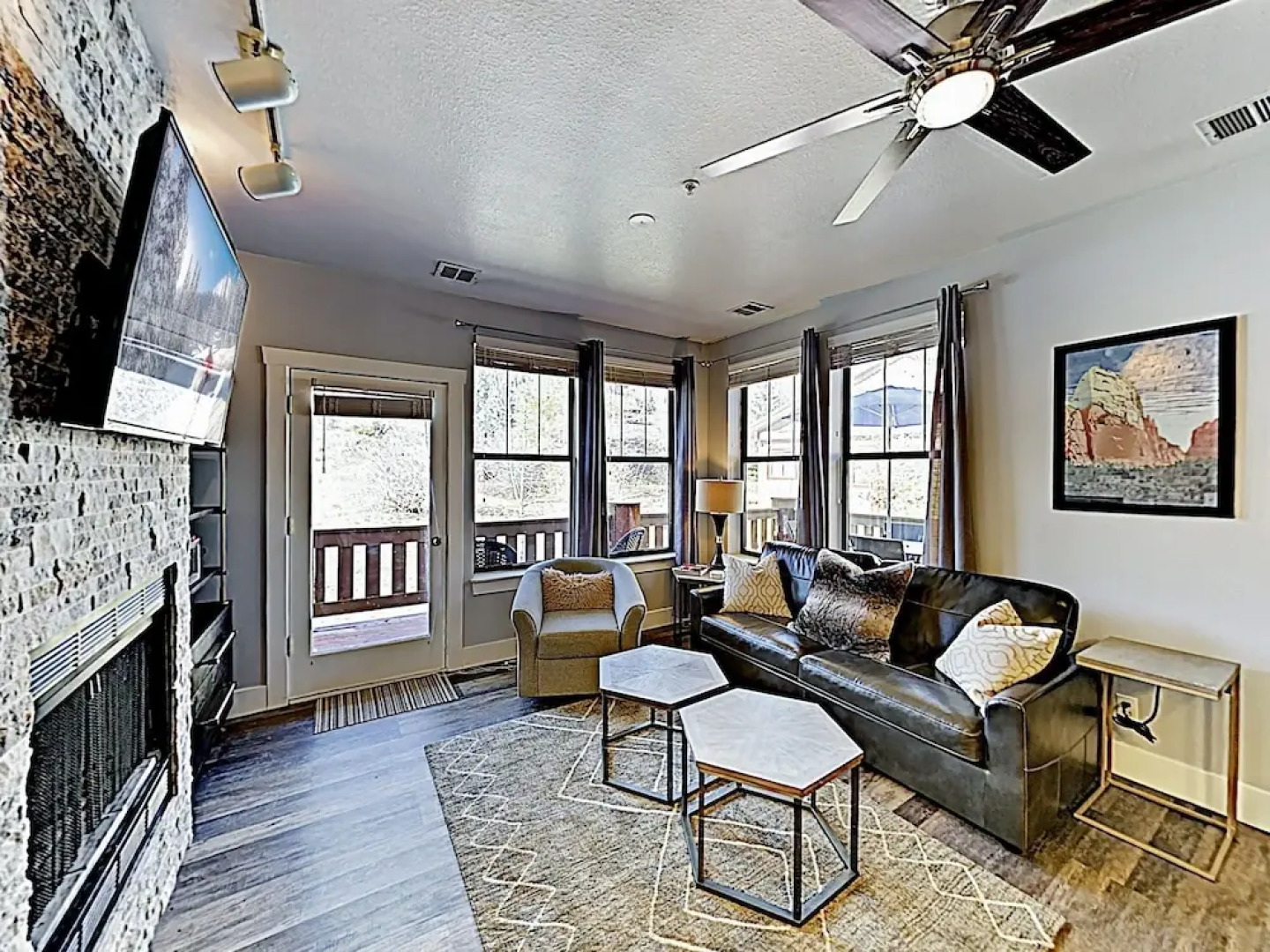 Contemporary Alpine Getaway W/ Wraparound Deck 1 Bedroom Condo