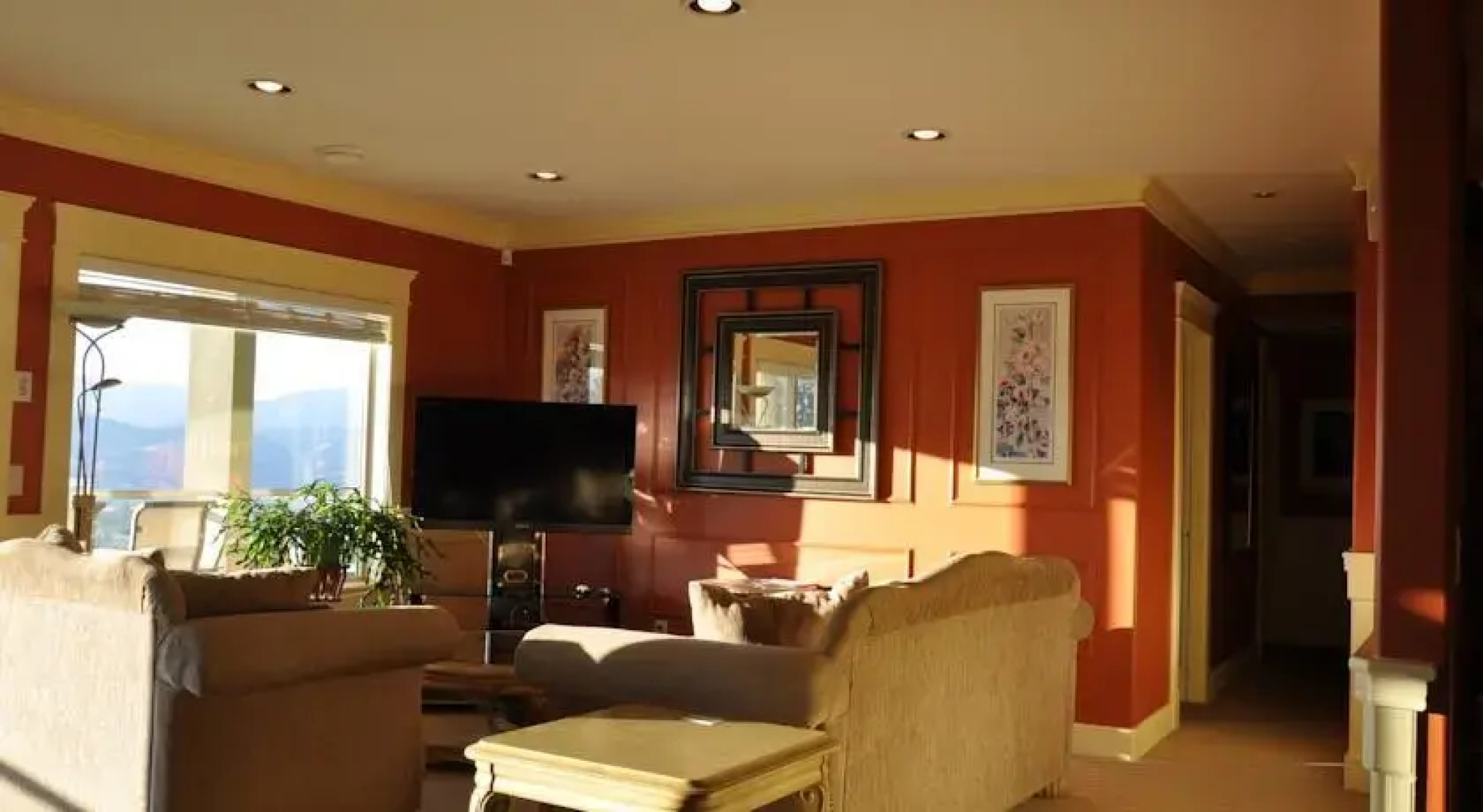 Lakeview Suites & Vacation Rentals