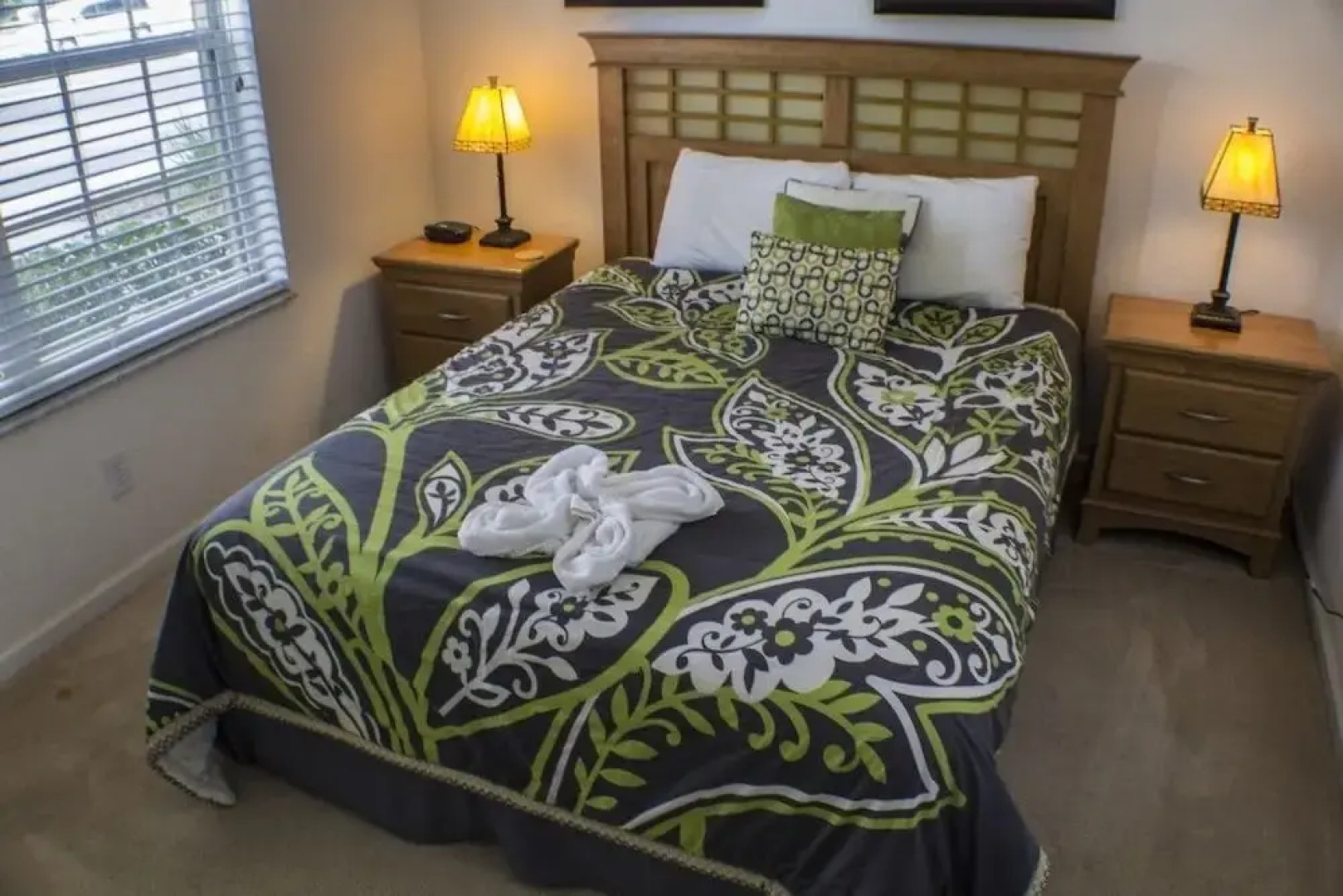 Neil's Windsor Hills Townhouse by RedAwning