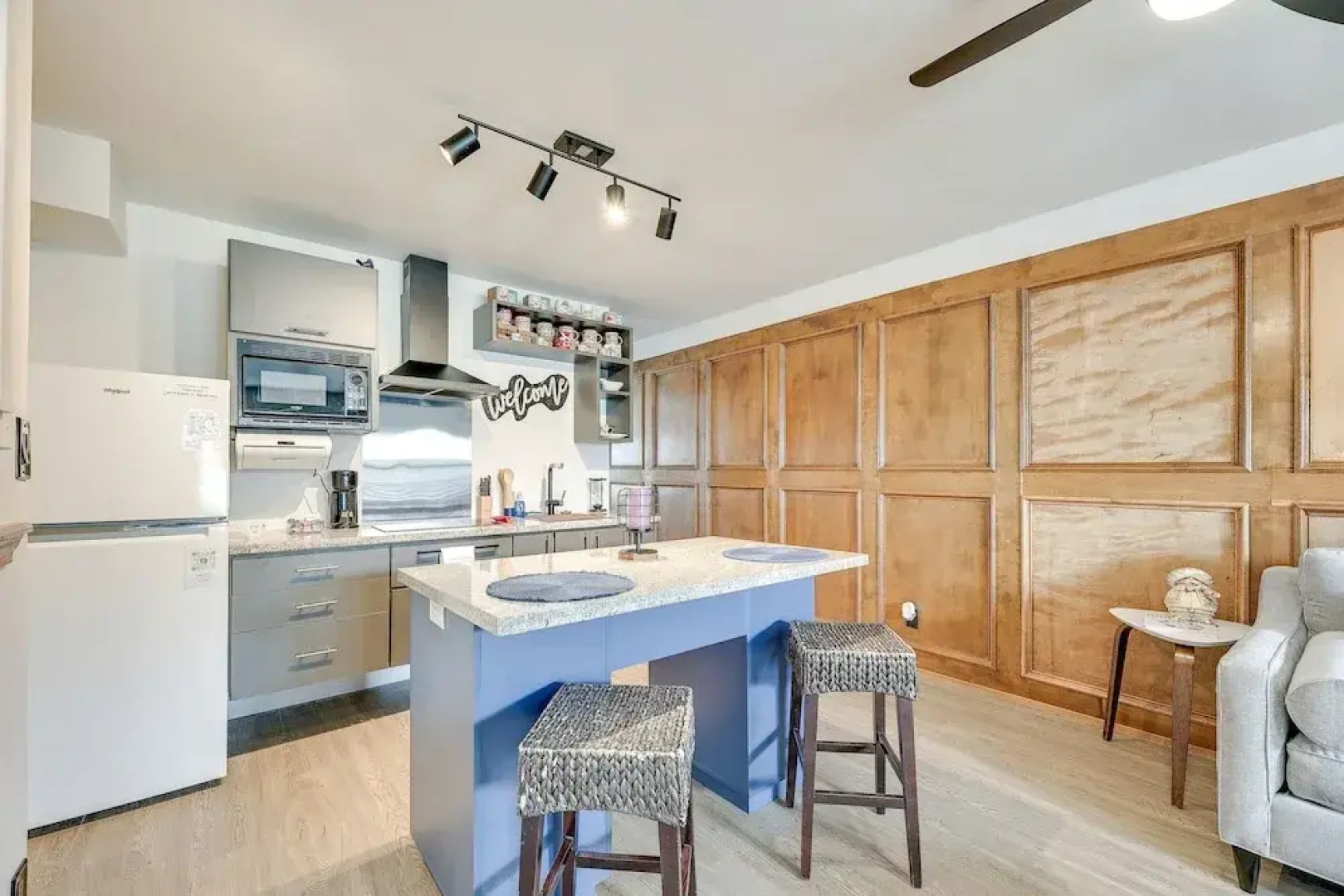 Edinburg Escape w/ Smart TV Near Firemen's Park!
