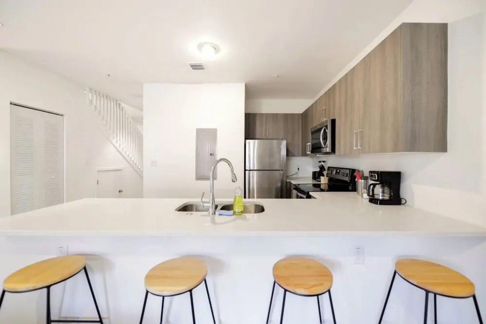 Prime Townhouses Near Design District