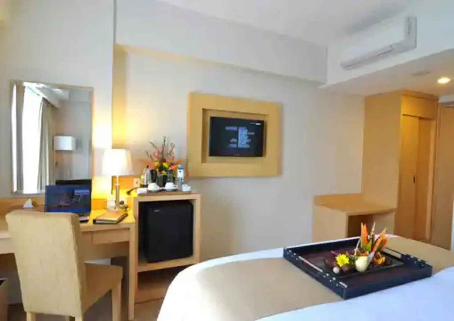 Horison Ultima Semarang