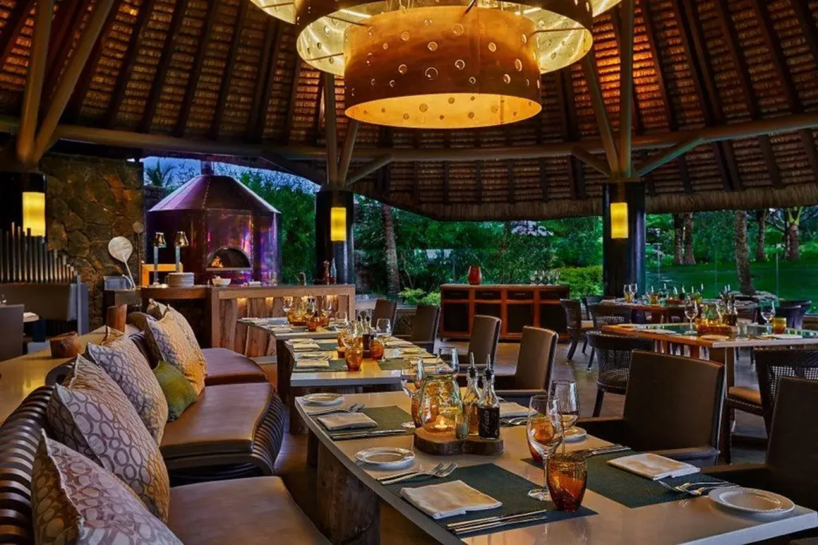 The Bay Club at Anahita