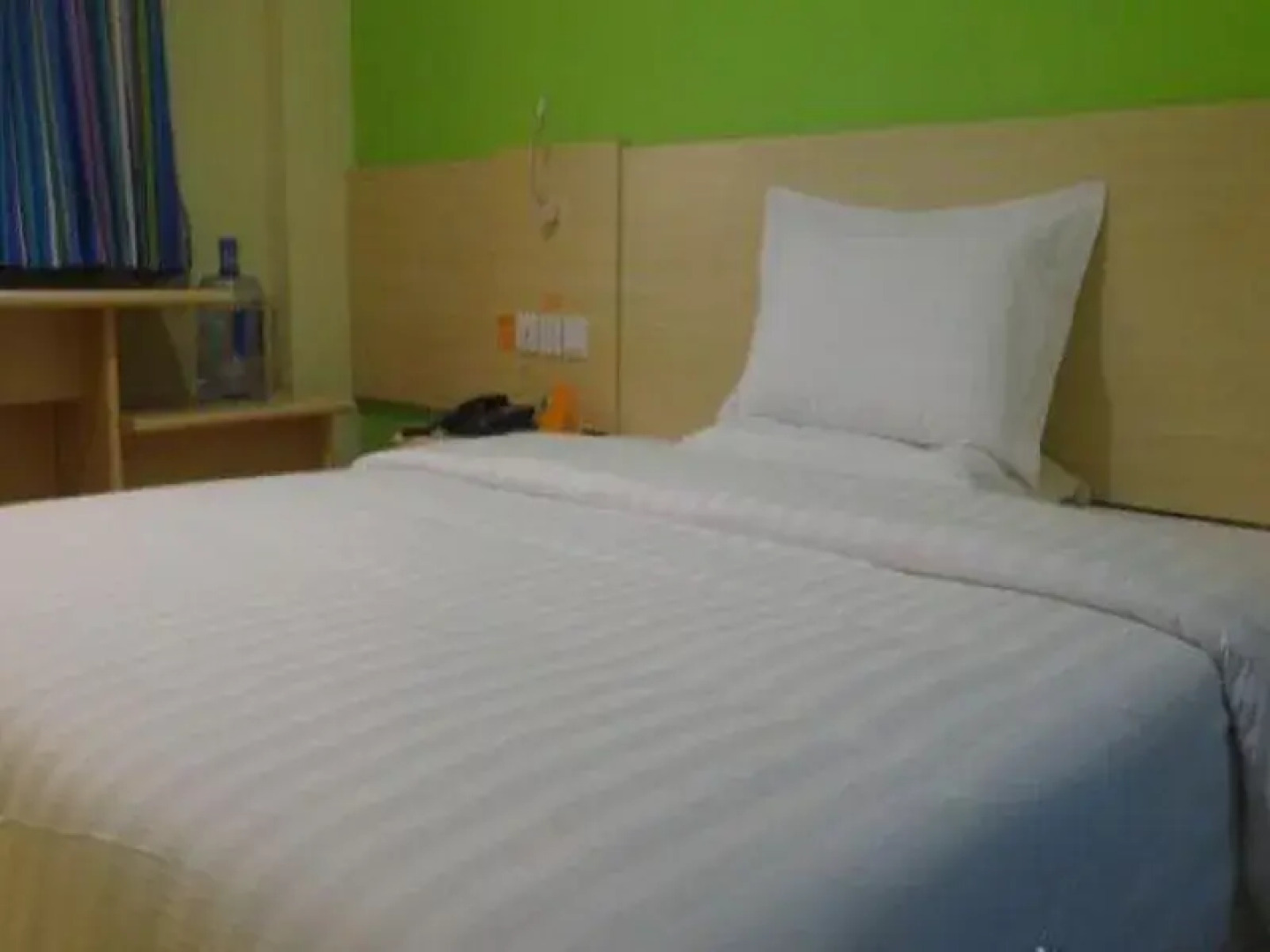 7 Days Inn Linfen Railway Station Branch