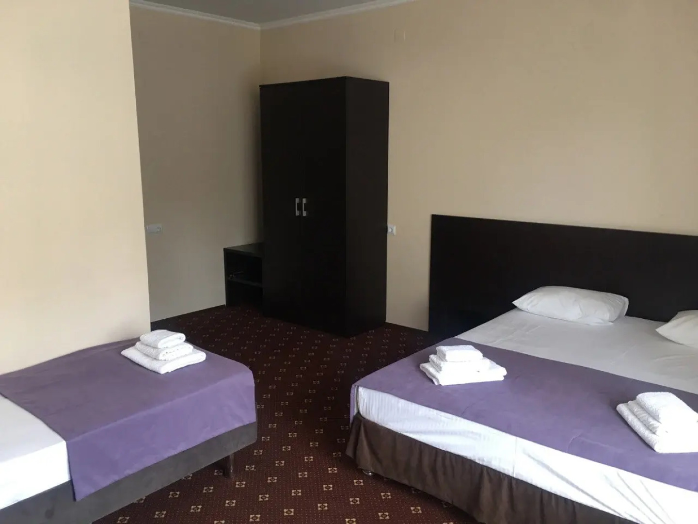 Виктория (Адлер)